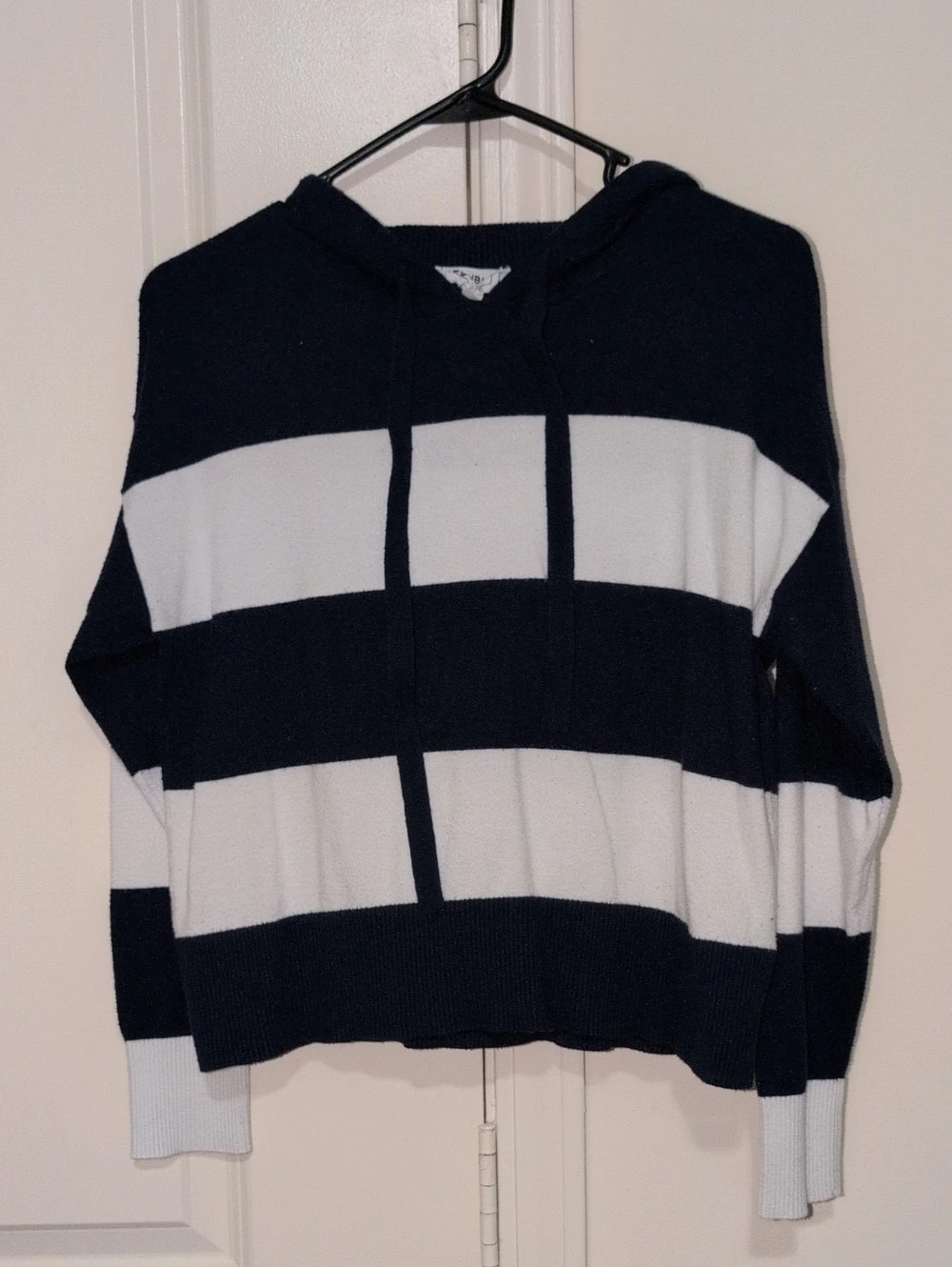 Hooded Color Block Sweater Size Medium
